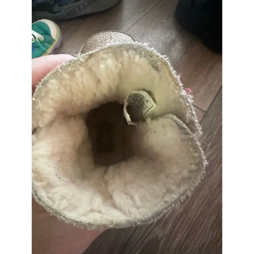 Uggs gold glitter baby boots warm fur lined‎ 4/5